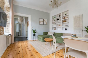 Next to Cathedral Square, Stylish 2BD Gem, Skapo St